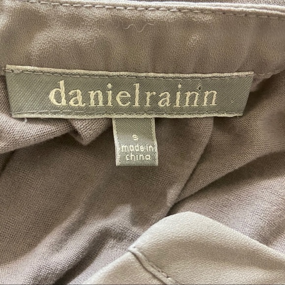Daniel rainn women’s top small grey - Picture 4 of 6